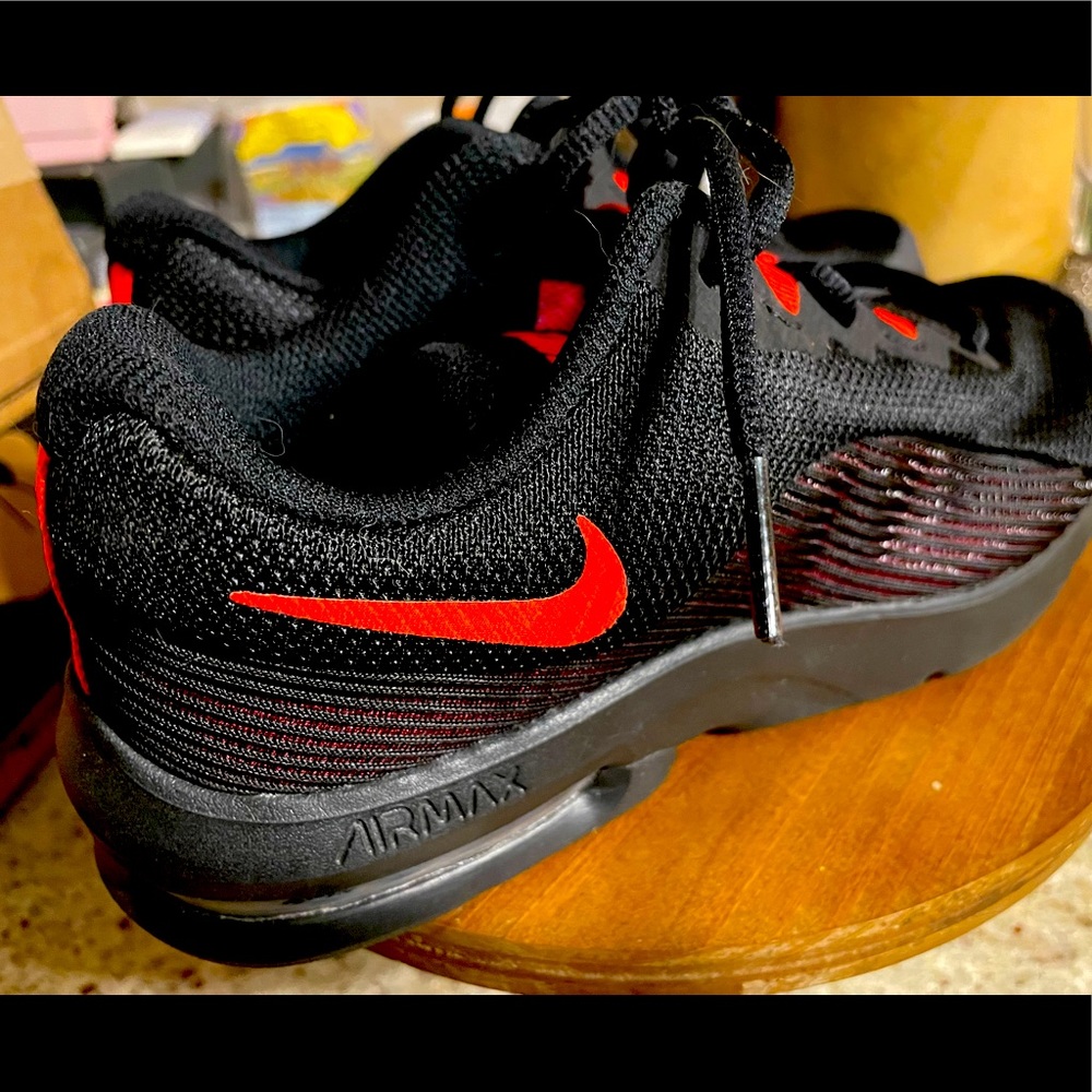 Nike Air Max size 4Y Black w/Orange
